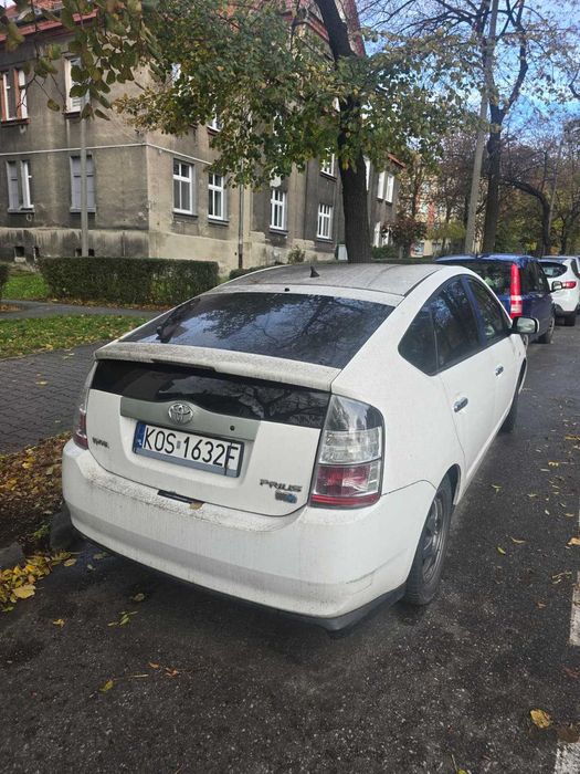 Toyota Prius 2006 LPG – uszkodzony blok silnika 2 cm – silnik sprawny