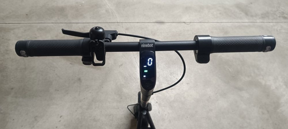 Trotinet Ninebot by Segway F2E