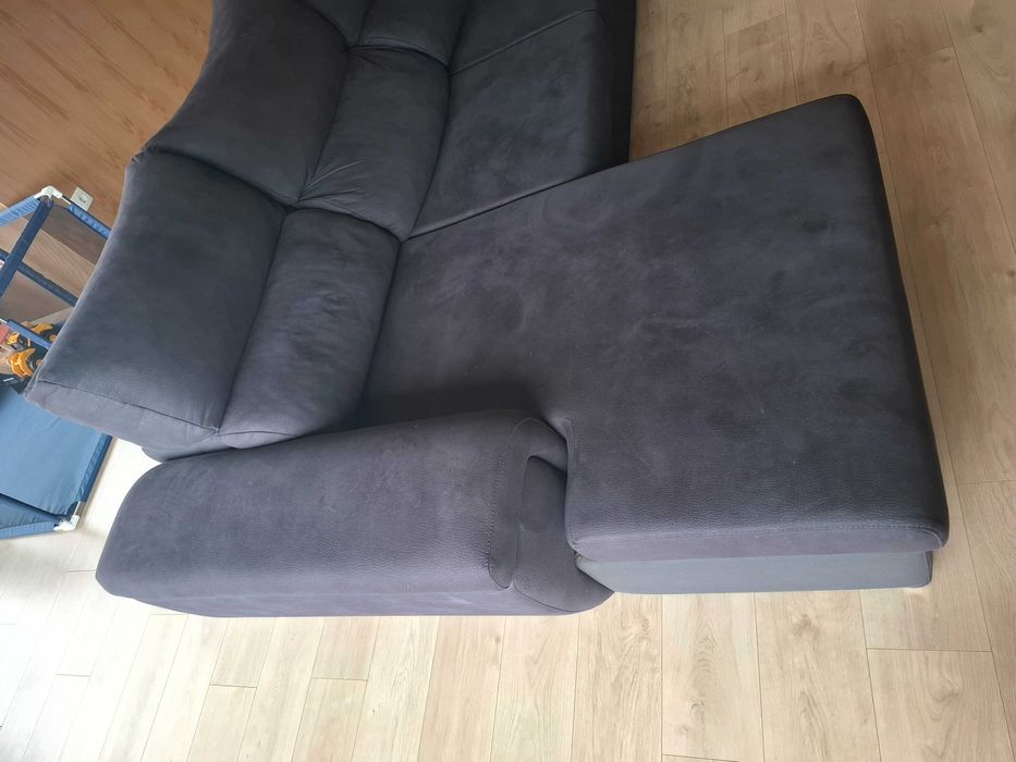 Sofá com chaise longue