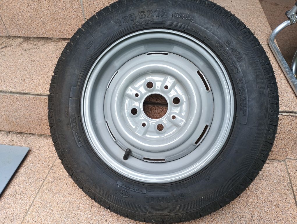 Koło Fiat 126p ,Maluch Nowe , 135 SR 12 felga 1998 opona 2002 Stomil