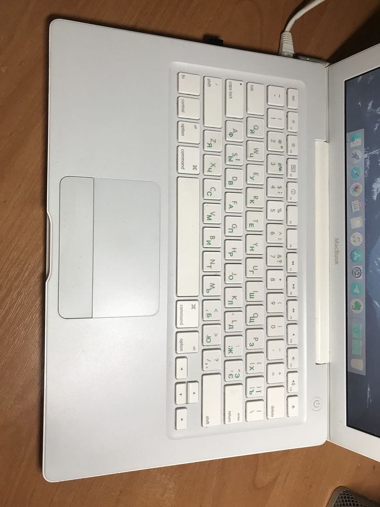 Apple MacBook 2009 A1181