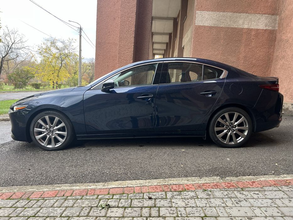 Мазда 3 Mazda 3 21 рік