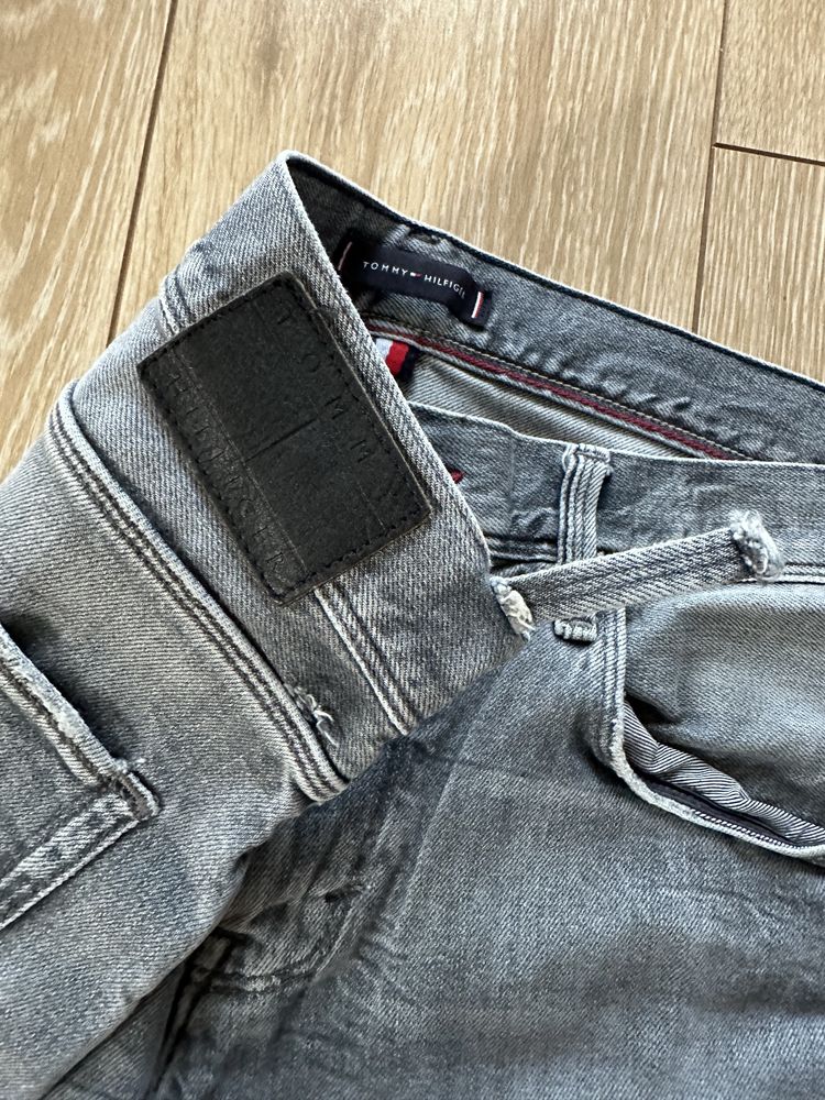 Spodnie jeansy Tommy Hilfiger 34/36