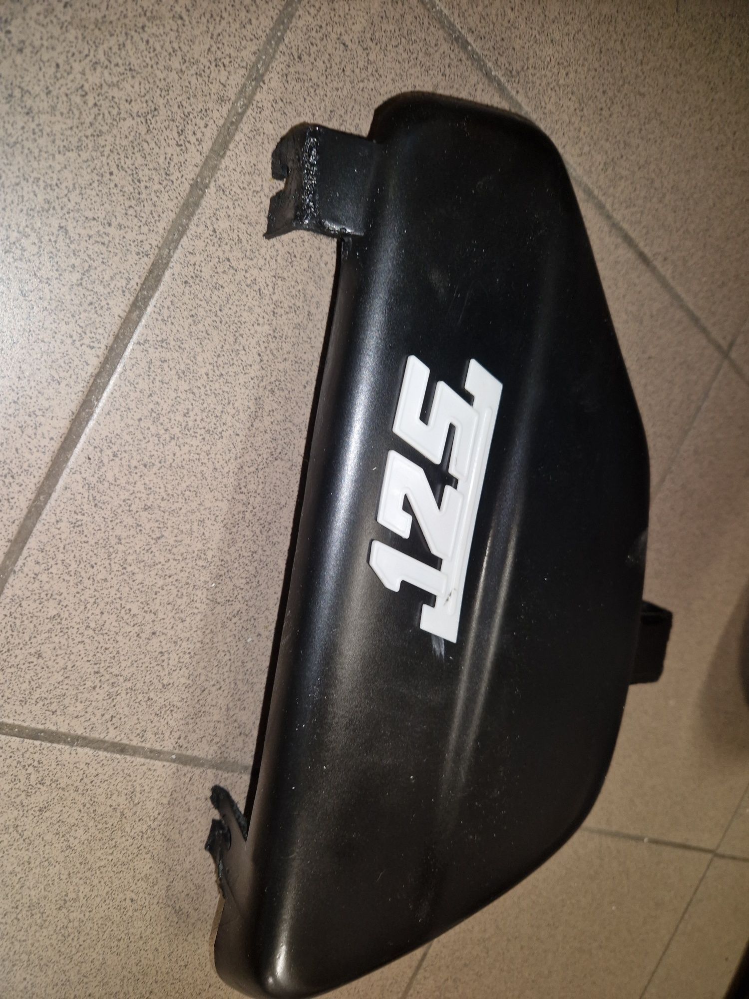 Boczek osłona lewa strona wsk 125 b3 jednoramowa pl