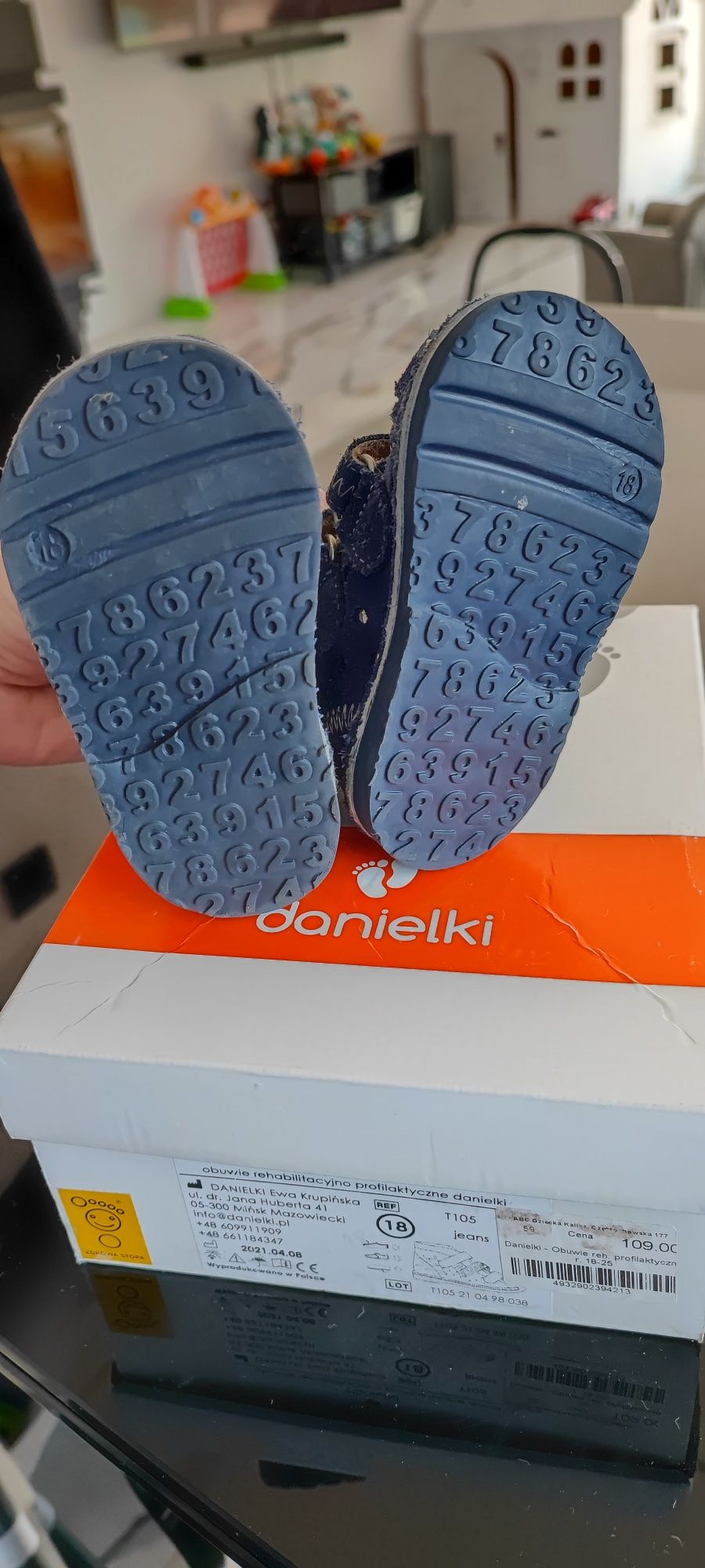 Buty sandałki dziecięce rozm.18 firmy Danielki
