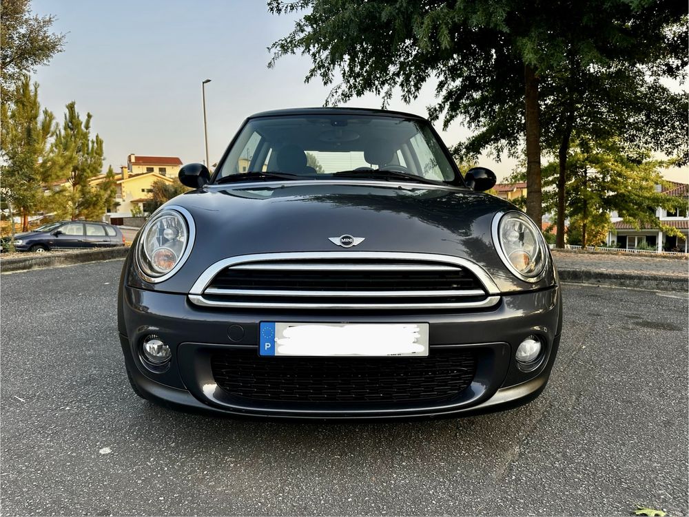 Mini one cooper  1.6L motor bmw 110 cv ano 2012 .