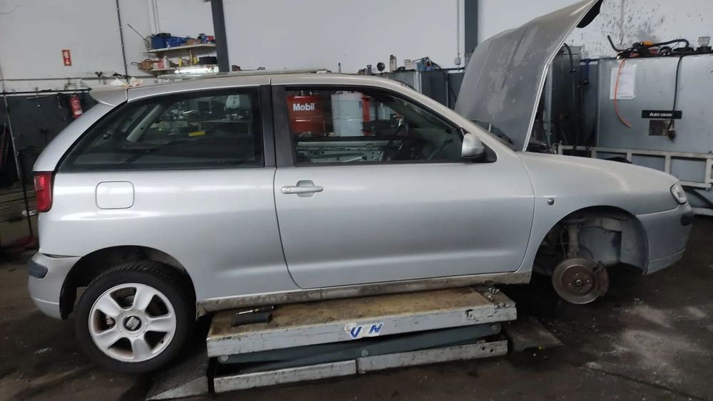 Tablier Seat Ibiza 6K2 1.9 tdi 110cv ASV de 2000