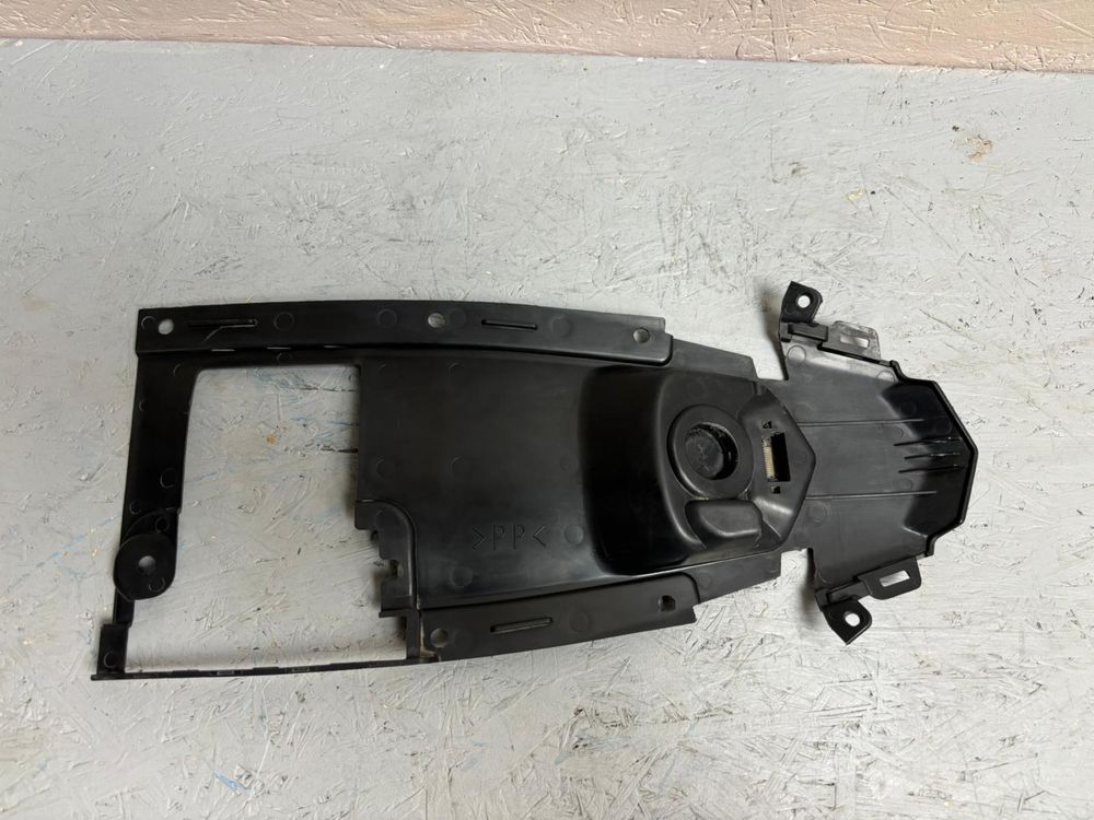 Yamaha MT09 MT-09 Nadkole Wypełnienie Ogona Tył Dolne Osłona Zamka Tył
