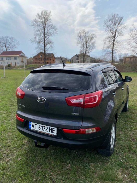 Продам автомобіль Кіа спортедж 2012р .в.