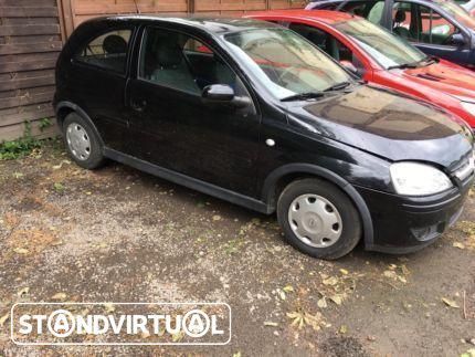 Opel Corsa C de 2005 para peças
