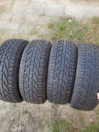 Opony KORMORAN SNOW 215/55 R17 4 sztuki.