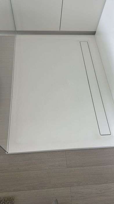 Conjunto de casa de banho em Corian