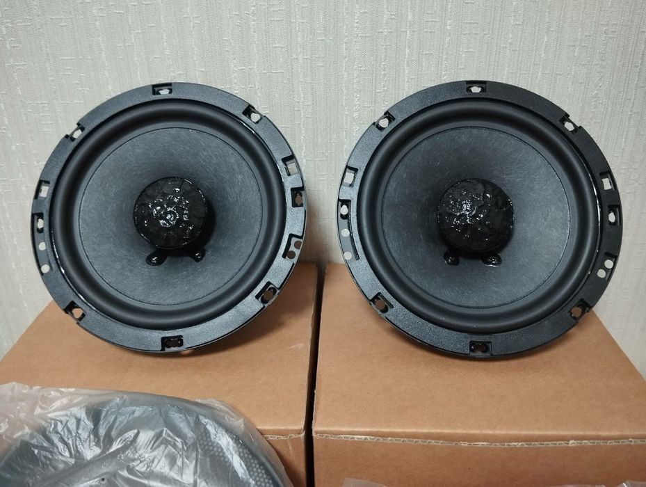 Автомобильная 2х комнатная акустика DLS C6A