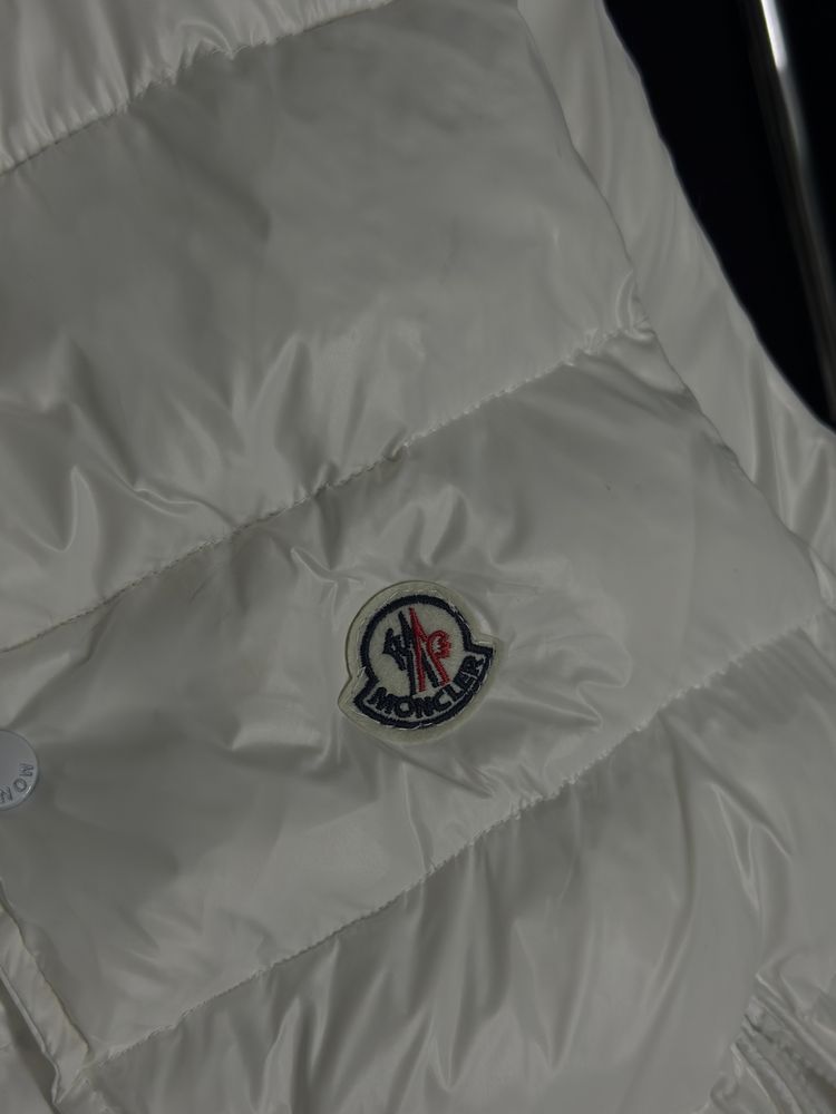 Желетка Moncler