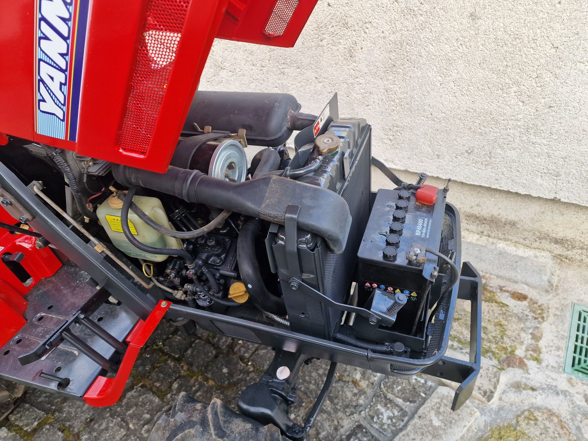 Mini Trator todo em muito bom estado