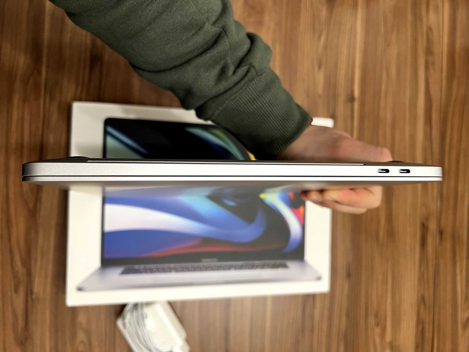 MacBook Pro (16'', 2019) / Intel i7 / 16Gb RAM / 512Gb SSD / A2141
