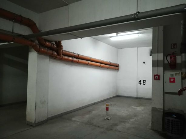 Miejsce w garażu podziemnym przy ul. Słomczyńskiego (Prądnik Biały)