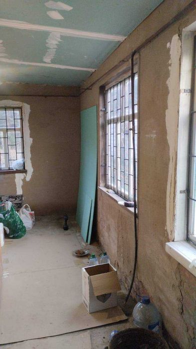 Будинок в селі Писарівка Полтавської області