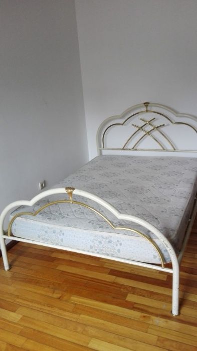 Cama de Ferro e Estrado