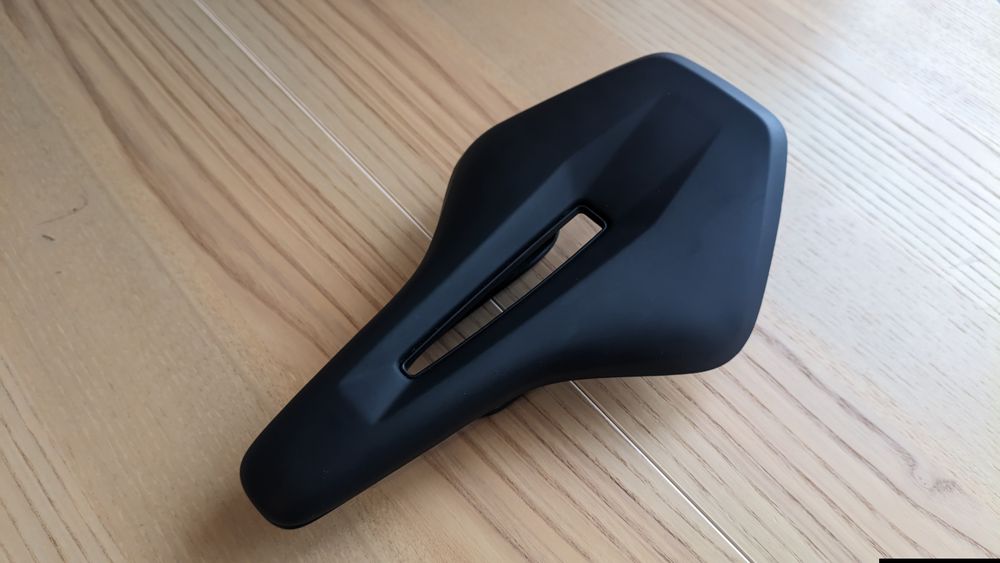 Siodelko Decathlon Szosa/MTB light 30° 155mm