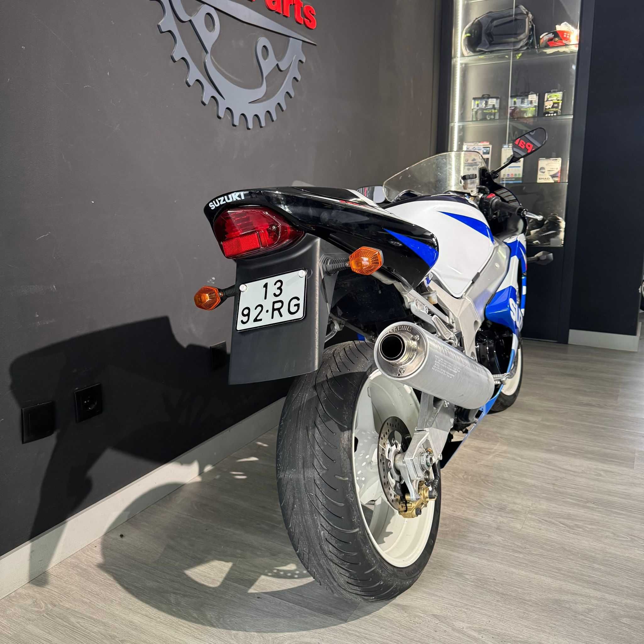 SUZUKI GSX-R1000 K1 2001