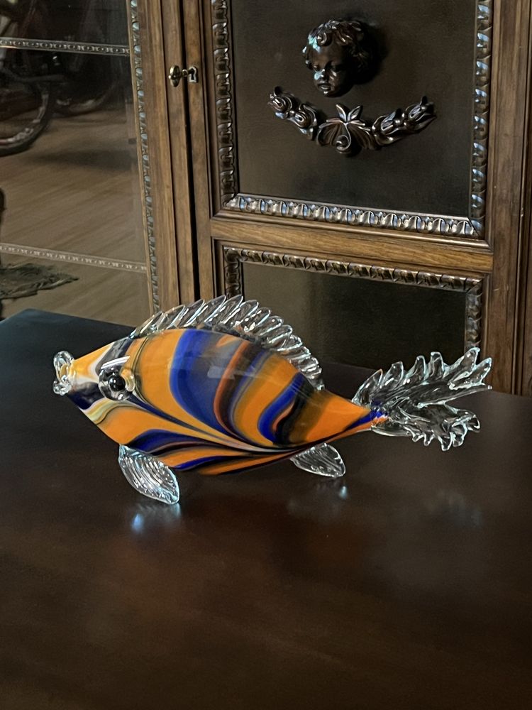 Стеклянная фигура из муранского стекла в виде рыбки.Франция