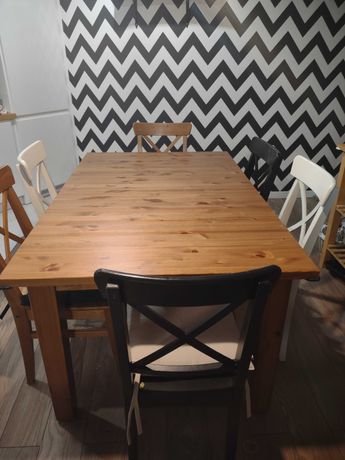 Stół Ikea  z krzeslami