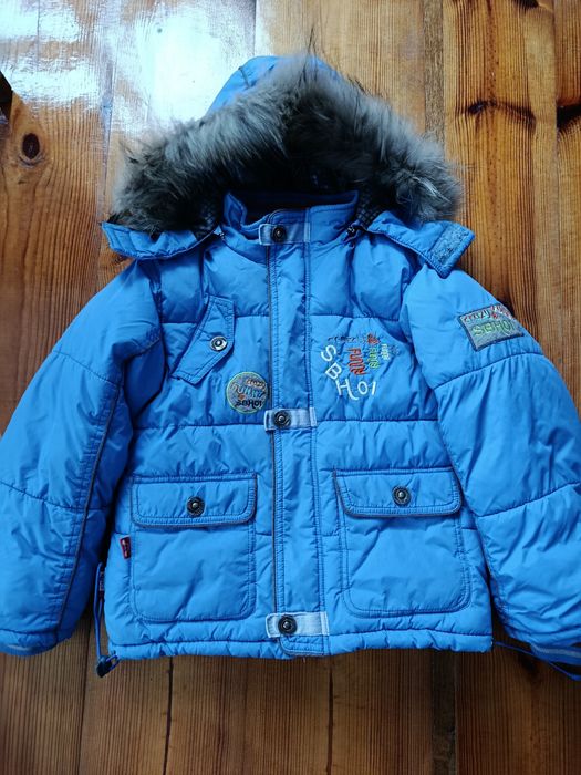 Тепла зимова куртка.