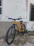 Bicicleta praticamente nova
