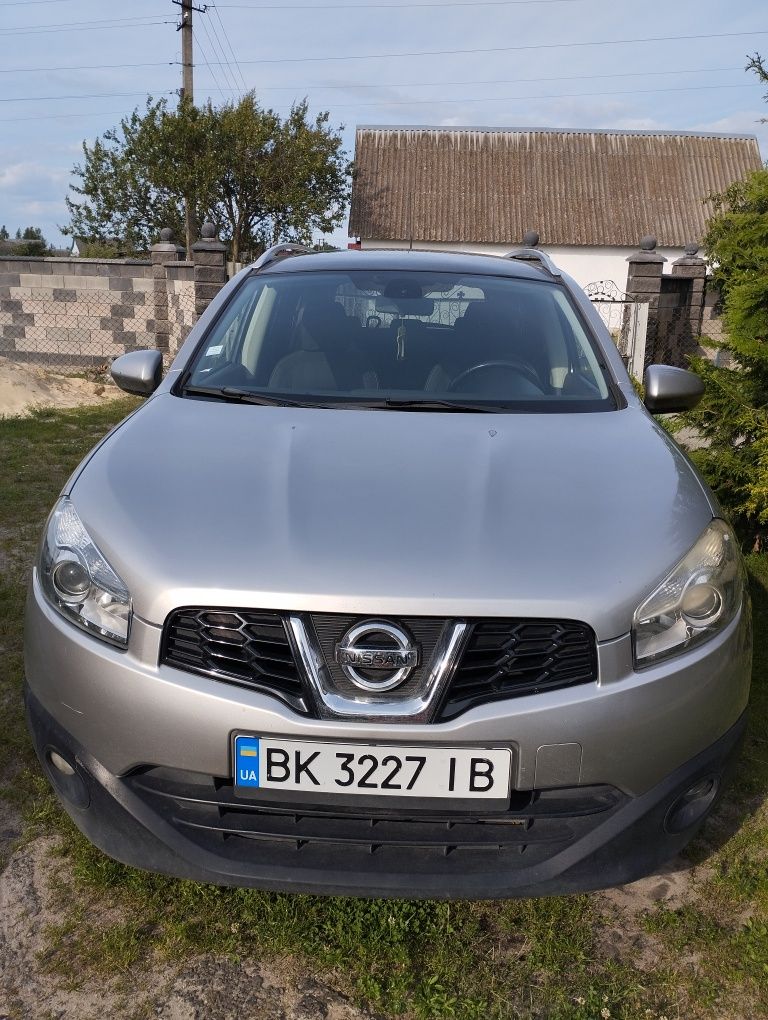 Продам Nissan QAHSQAI+2