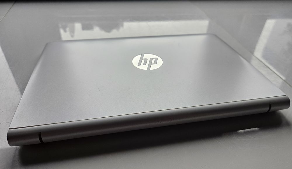 HP Pavilion x2 Detachable - 64GB; 2GB RAM; 10,1`dotykowy, obracany 3w1