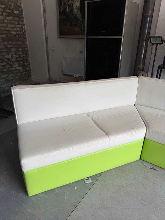 Спальный угловой диван