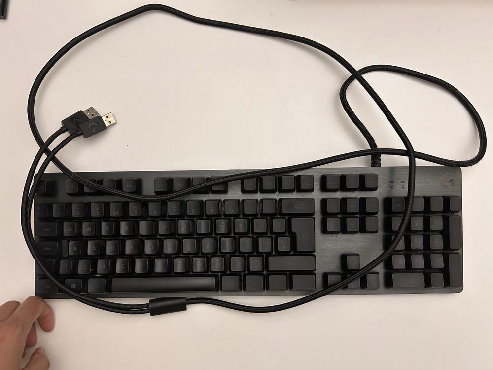 Teclado mecânico Logitech K845