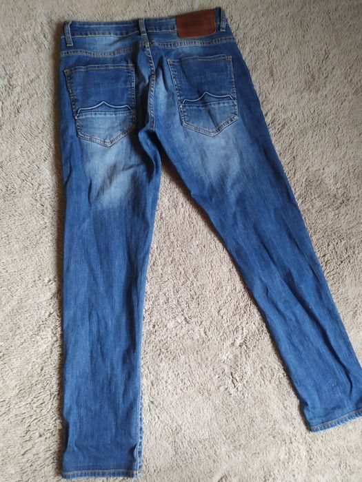 Spodnie dżinsowe męskie.