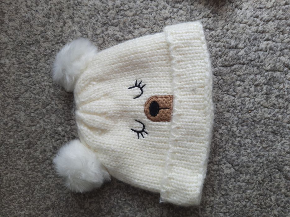 Czapka dla dziewczynki 6-12 miesiecy