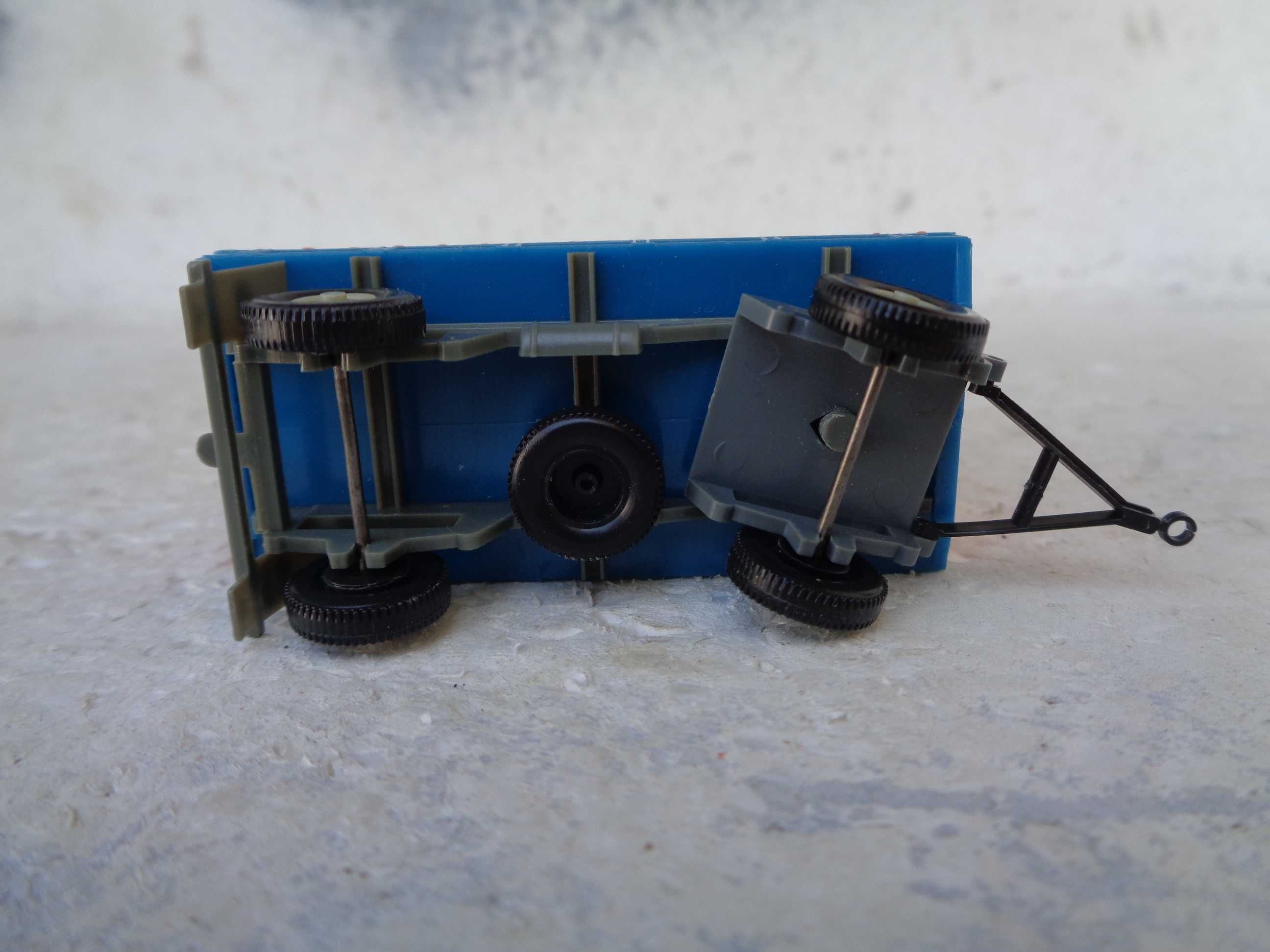 1:87 Atrelado de camião