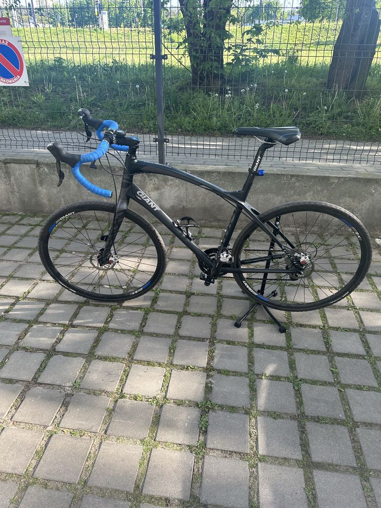 sprzedam rower gravel giant anyroad 2