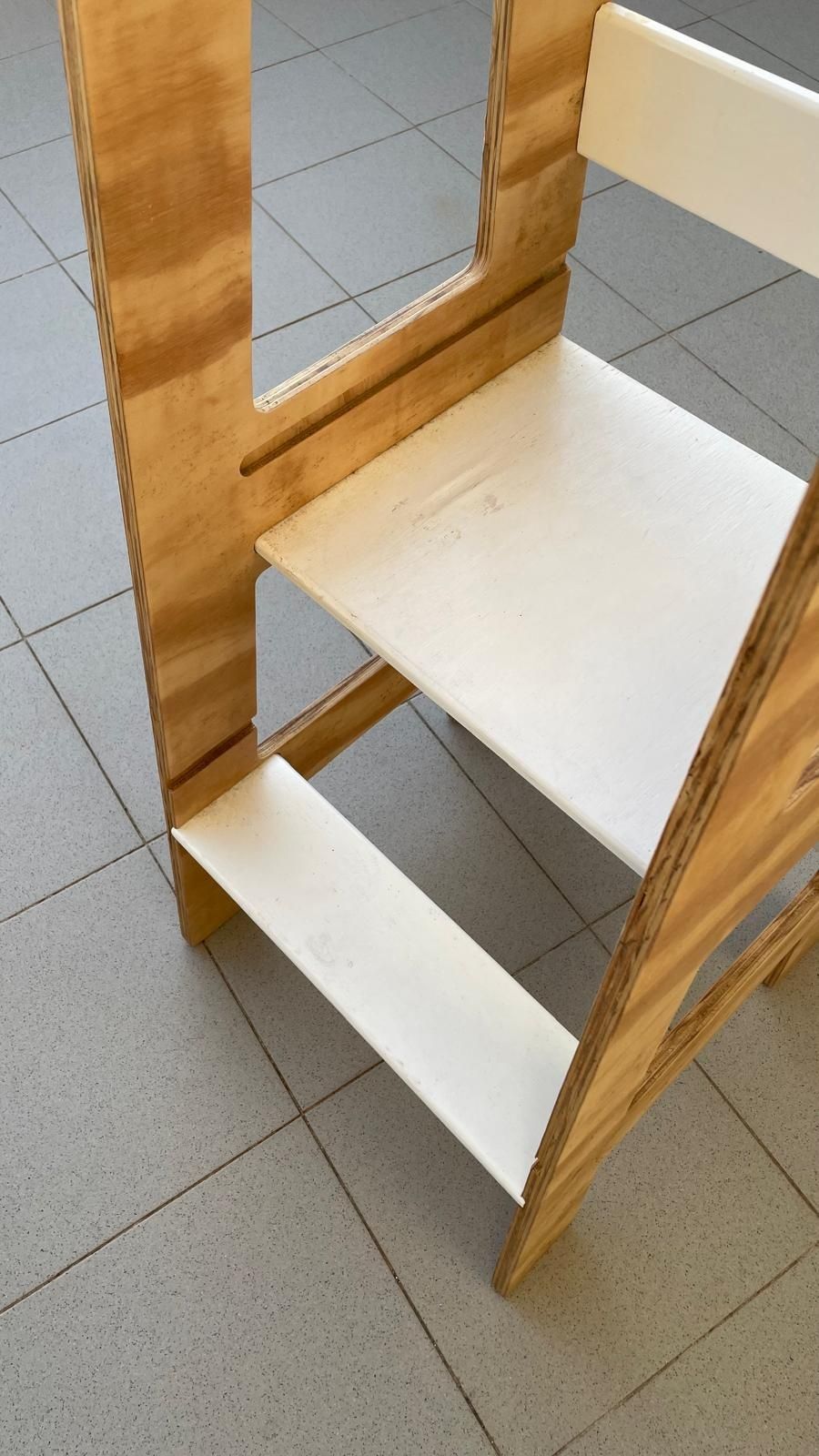 Cadeira Montessori bancada