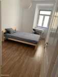 594391 - Quarto com cama de casal em...