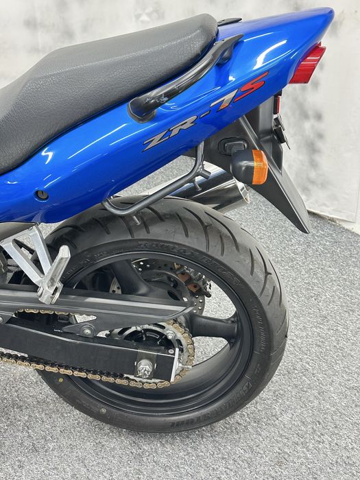 Kawasaki ZR-7S Zadbany