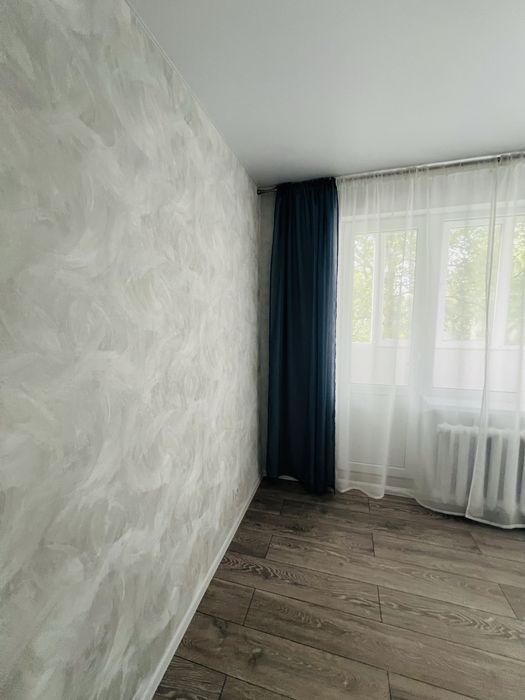 3 кімнатна квартира ДНС біля базара