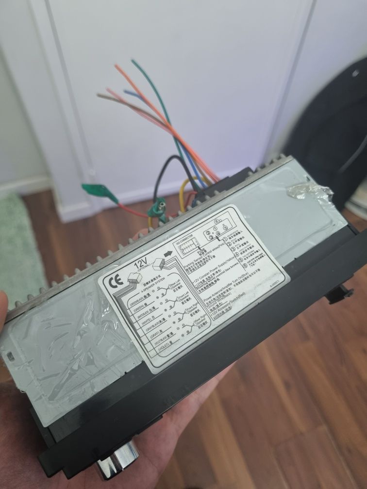 Rádio som com Bluetooth, praticamente novo