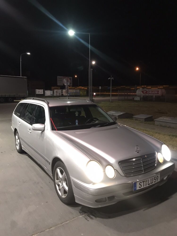 Części mercedes w210 lift 2.2 cdi 143KM kod lakieru 744