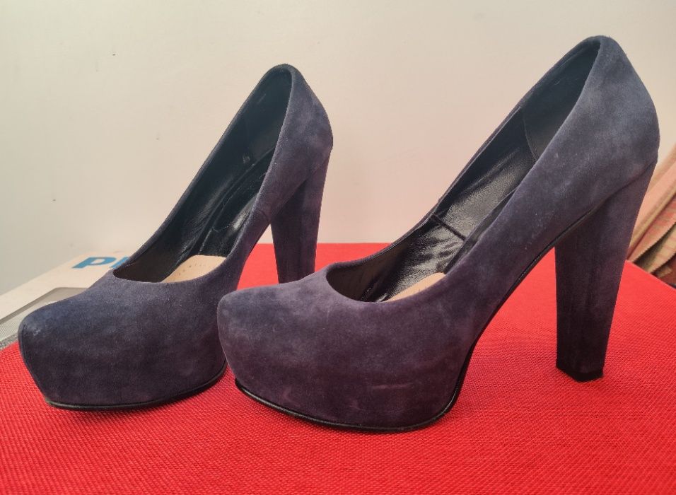 Туфли замш темно- синие на каблуке и платформе,