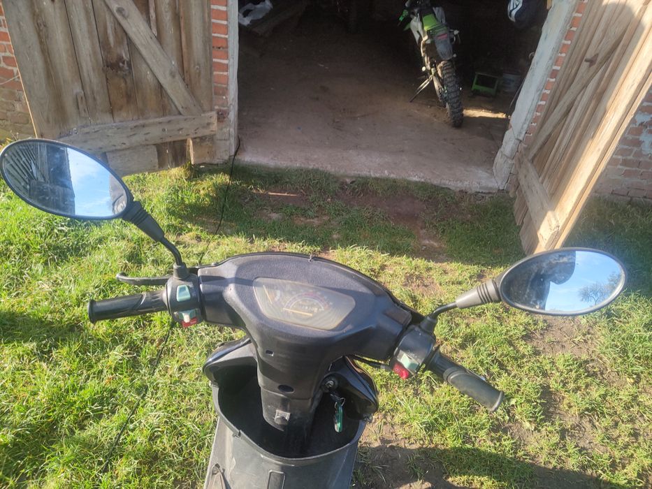 Sprzedam zadbany skuter 4-suwowy w bardzo dobrym stanie