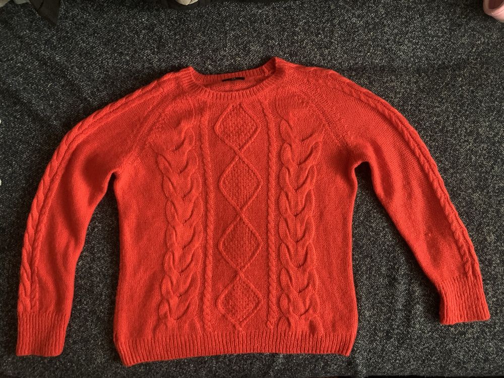 Свитера H&M и Долче Габбана