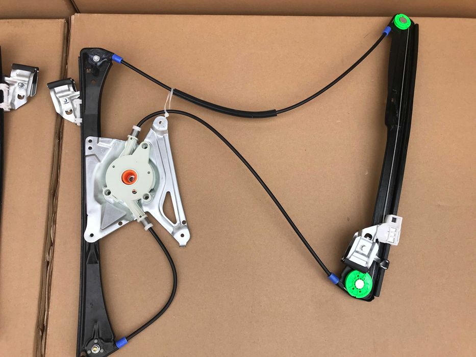 Склопідйомник Стеклоподъемник Audi A4 B5 (94-01)