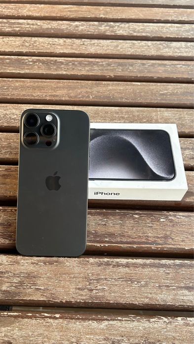 iPhone 15 Pro Max - 256GB Preto