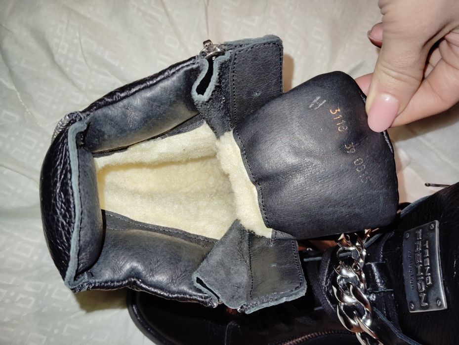 Нові зимові ботинки, чоботи з натуральної шкіри на овчині 38-39 розмір