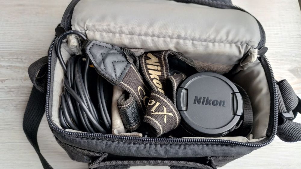 Фотоапарат Nikon Coolpix L110 + сумка+ флешка + акумулятори та зарядка